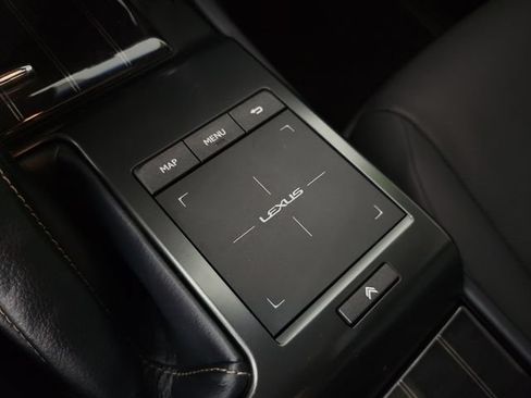Used 2023 Lexus GX 460 Premium w/ Accessory Package AWD/4WD image 34