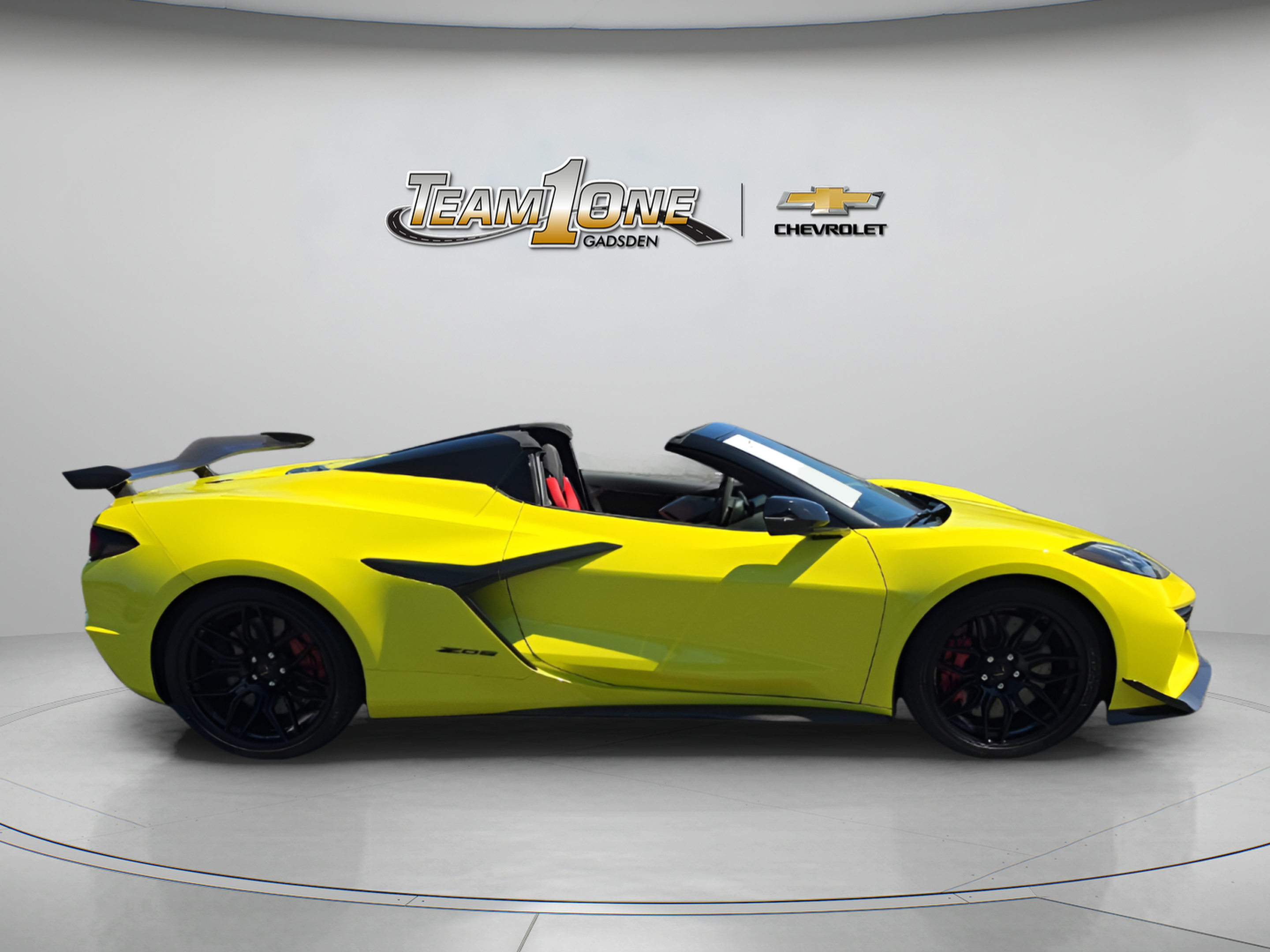 Used 2024 Chevrolet Corvette Z06 w/ Z07 Performance Package RWD image 9