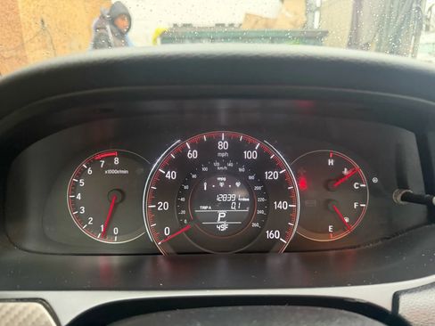 Used 2016 Honda Accord Sport image 9