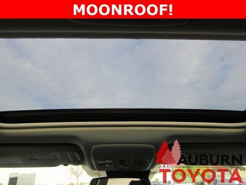 Used 2020 MAZDA CX-5 Touring image 11