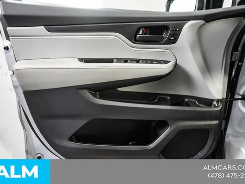 Used 2024 Honda Odyssey EX-L image 42