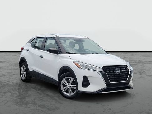 Used 2024 Nissan Kicks S FWD image 1