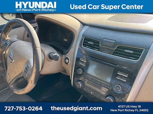 Used 2015 Nissan Altima 2.5 SV w/ Convenience Package image 6
