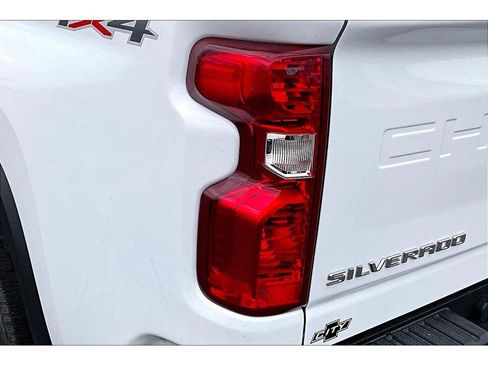 Used 2025 Chevrolet Silverado 2500 LT w/ Convenience Package AWD/4WD image 30