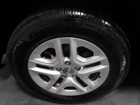 Used 2019 Jeep Compass Sport w/ Cold Weather Group image 23