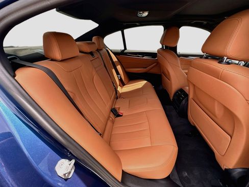 Used 2023 BMW 530i w/ Convenience Package RWD image 28