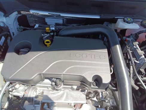 New 2026 Chevrolet Equinox RS w/ Convenience Package III AWD/4WD image 19