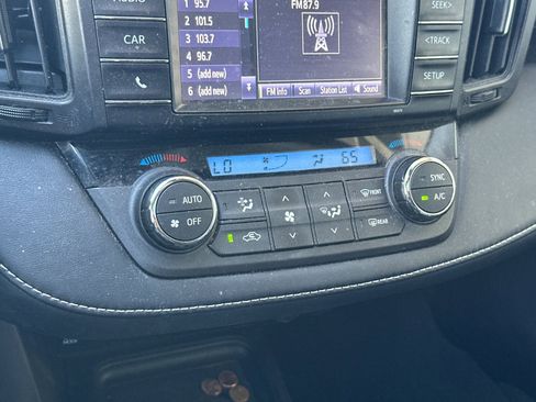 Used 2017 Toyota RAV4 XLE w/ Carpet Mat Package image 19