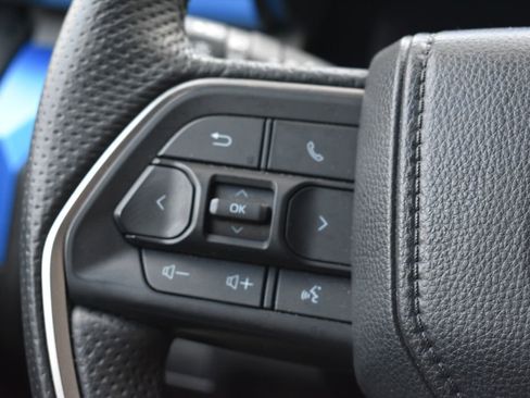 Used 2025 Toyota Tacoma TRD Off-Road AWD/4WD image 15