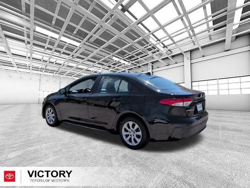 Used 2024 Toyota Corolla LE FWD image 4