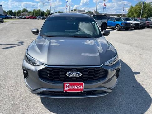 Used 2023 Ford Escape ST-Line w/ Tech Pack #1 AWD/4WD image 3