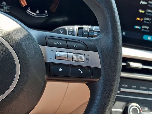 Certified 2025 Hyundai Tucson SE AWD/4WD image 21