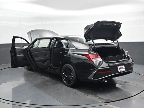 Used 2026 Hyundai Elantra SEL Sport Premium FWD image 55