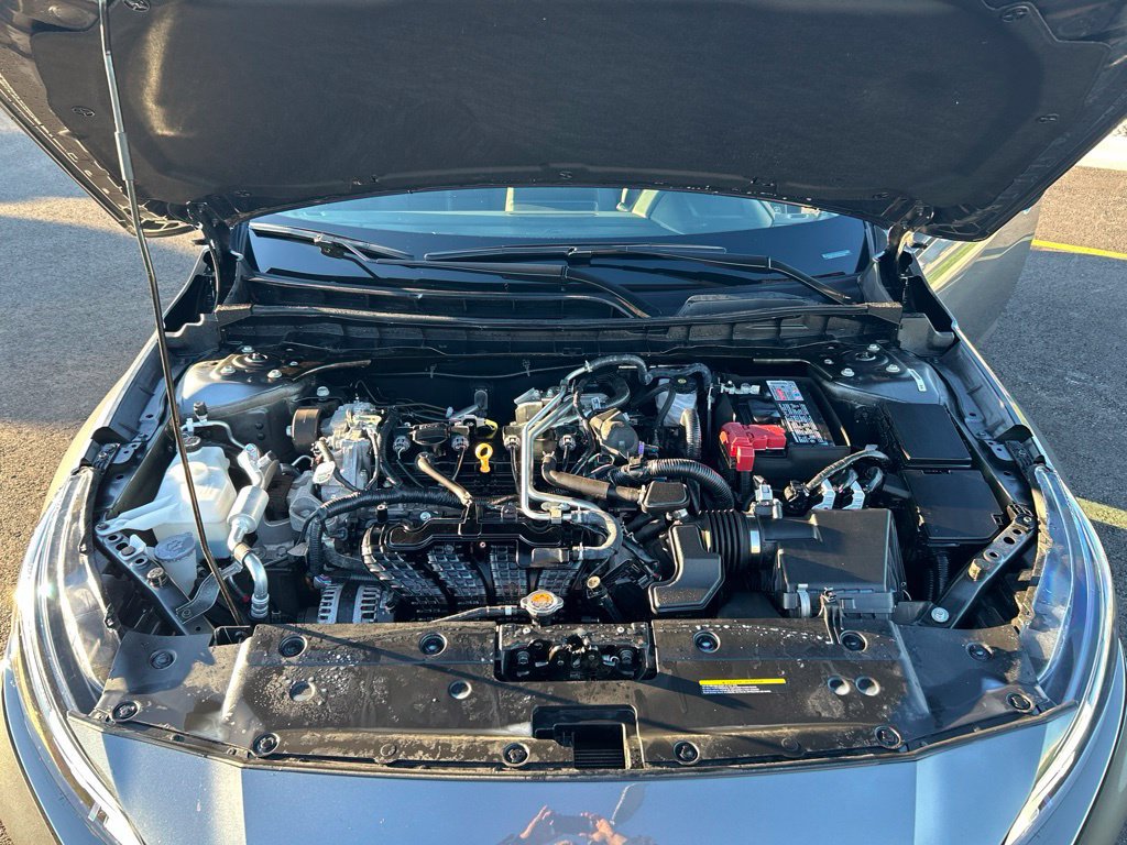 Used 2025 Nissan Altima 2.5 SR AWD/4WD image 23
