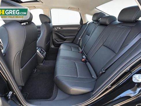 Used 2022 Honda Accord Touring image 8