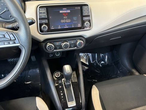 Used 2021 Nissan Versa SV FWD image 24
