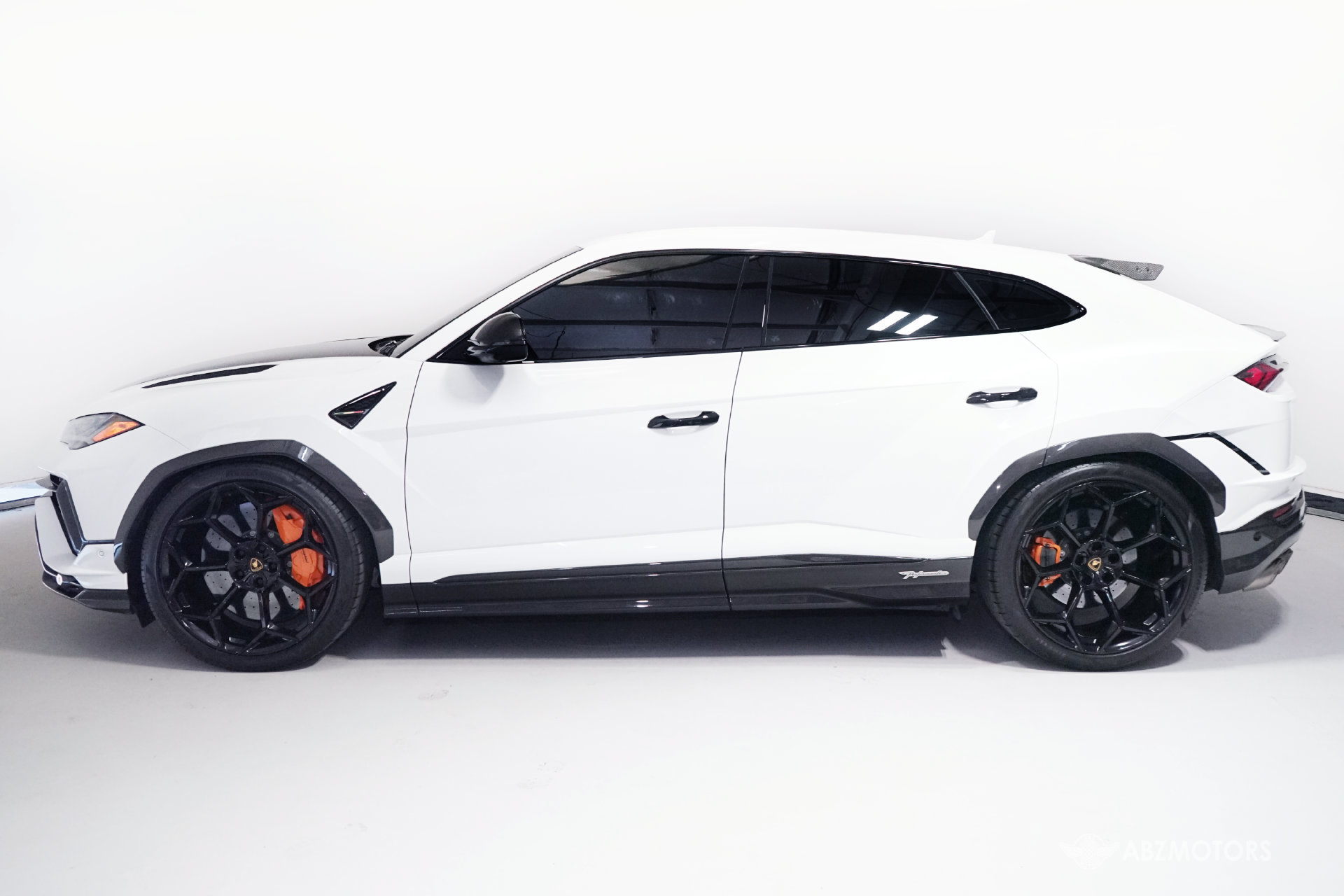 Used 2024 Lamborghini Urus Performante AWD/4WD image 4