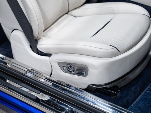Used 2016 Rolls-Royce Dawn image 33
