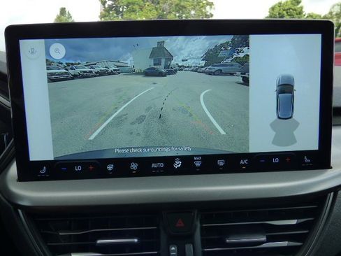 New 2025 Ford Escape SE image 11