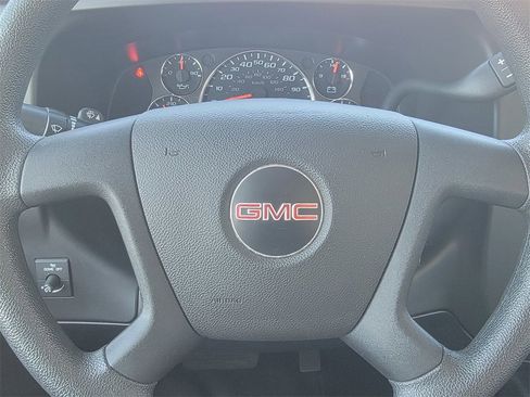 Used 2020 GMC Savana 3500 image 25