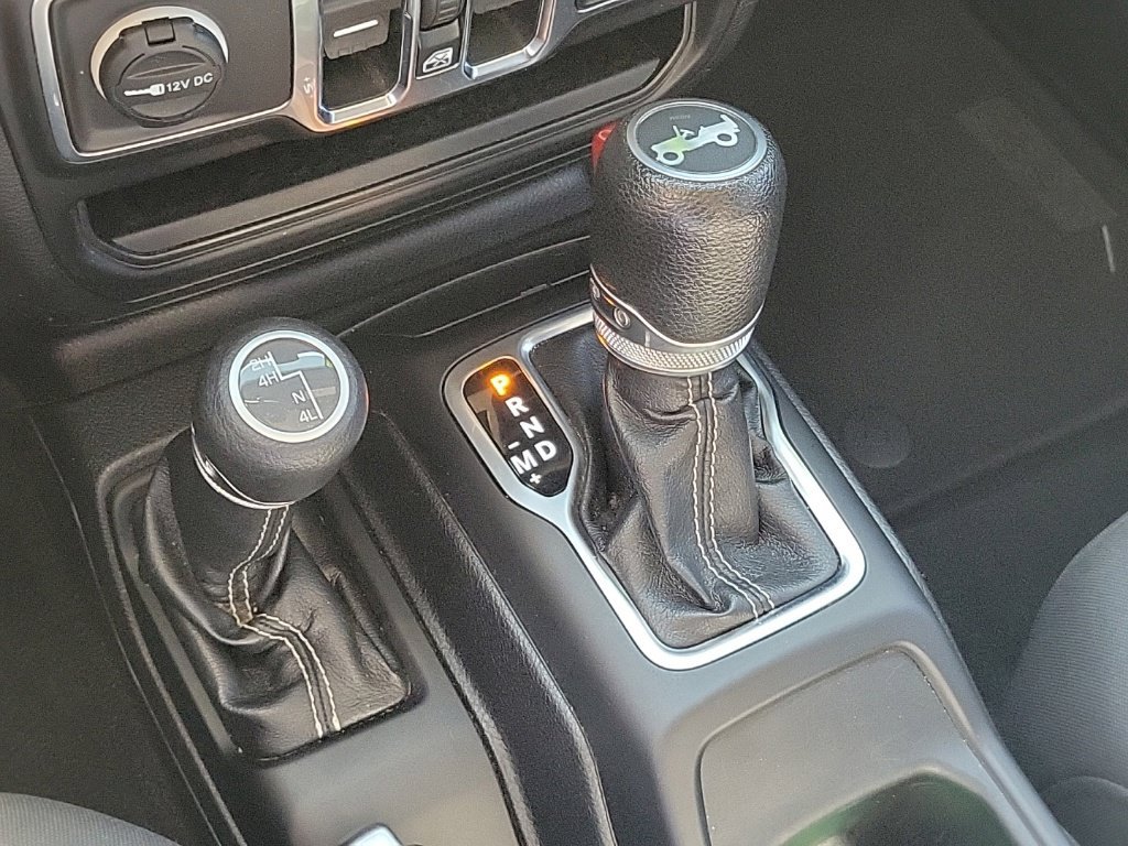 Used 2019 Jeep Wrangler Unlimited Sahara AWD/4WD image 29
