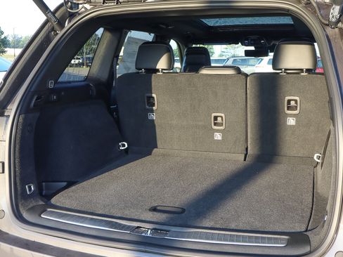 New 2025 Jeep Grand Cherokee Overland w/ Luxury Tech Group IV image 16