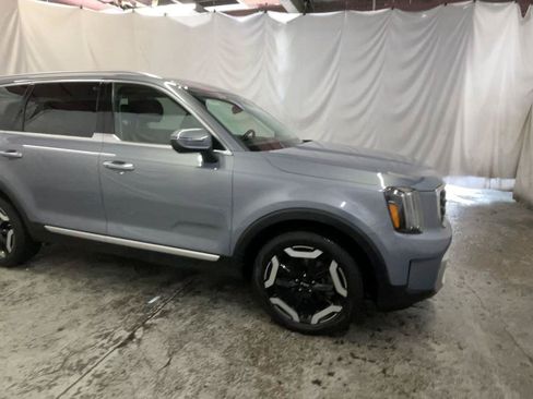 Used 2024 Kia Telluride S w/ S Sunroof Package AWD/4WD image 3
