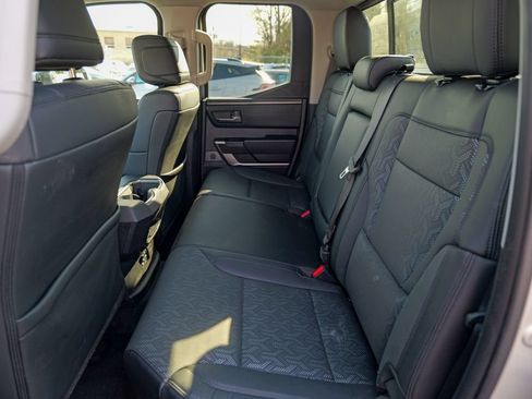 Used 2023 Toyota Tundra Limited AWD/4WD image 29