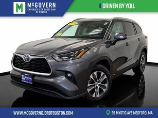 Used 2022 Toyota Highlander XLE video 1