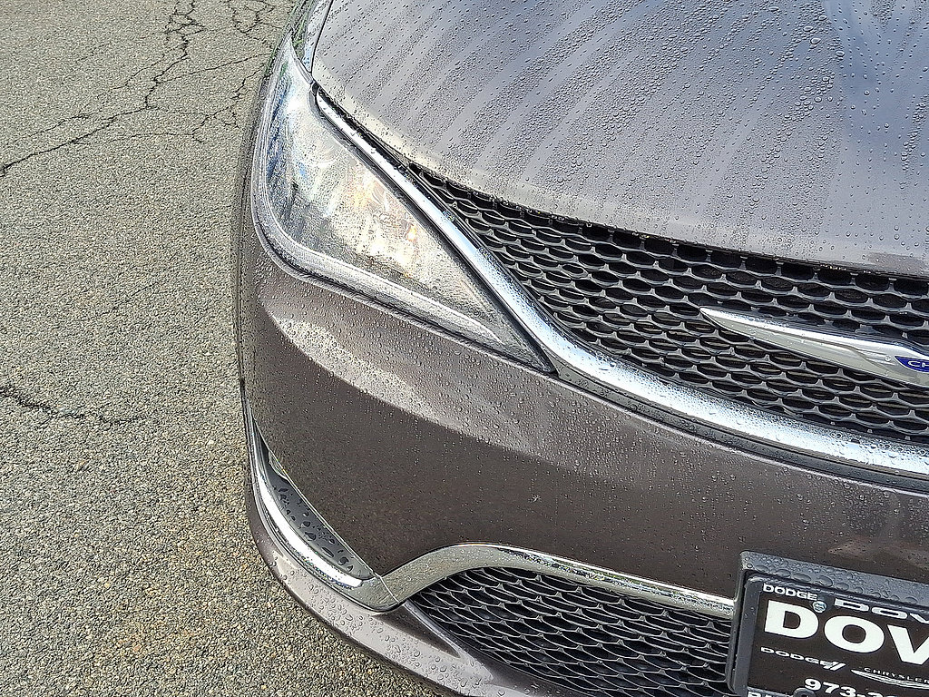 Certified 2020 Chrysler Pacifica Touring-L Plus w/ Tire & Wheel Group FWD image 20