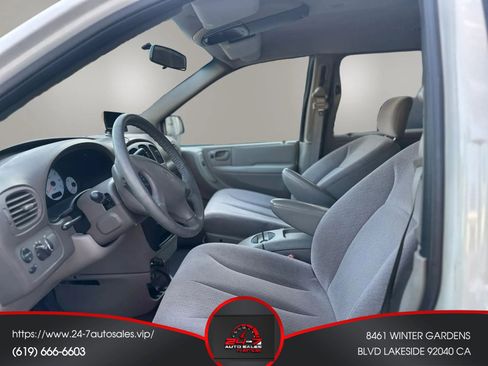 Used 2002 Dodge Grand Caravan Sport FWD image 8