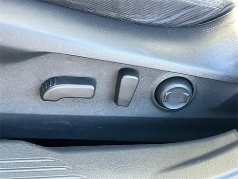 Used 2023 Subaru Outback Premium image 29