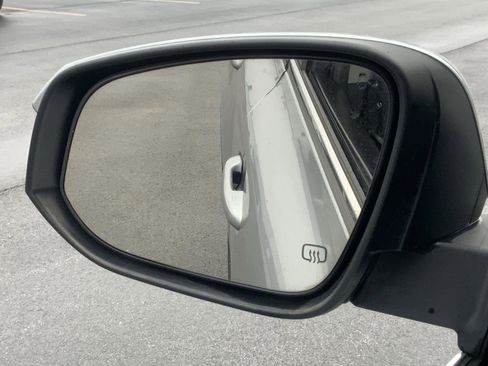 Used 2016 Toyota Highlander XLE image 22