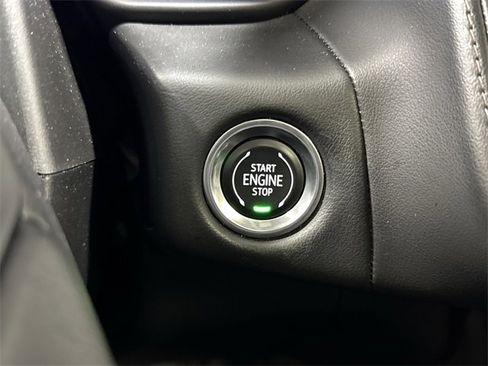 Certified 2023 Chevrolet Suburban High Country image 18