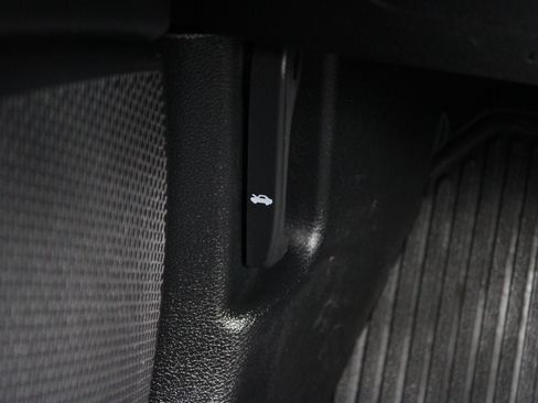 Used 2025 Kia Soul LX FWD image 22