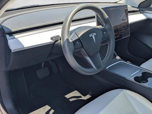Used 2023 Tesla Model 3 Standard Range RWD image 10