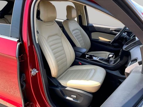 Used 2017 Ford Edge SEL w/ Equipment Group 201A AWD/4WD image 9