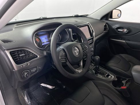 Used 2022 Jeep Cherokee Limited AWD/4WD image 9