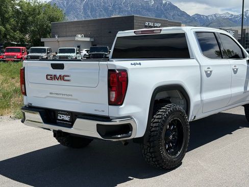 Used 2023 GMC Sierra 1500 SLE AWD/4WD image 10