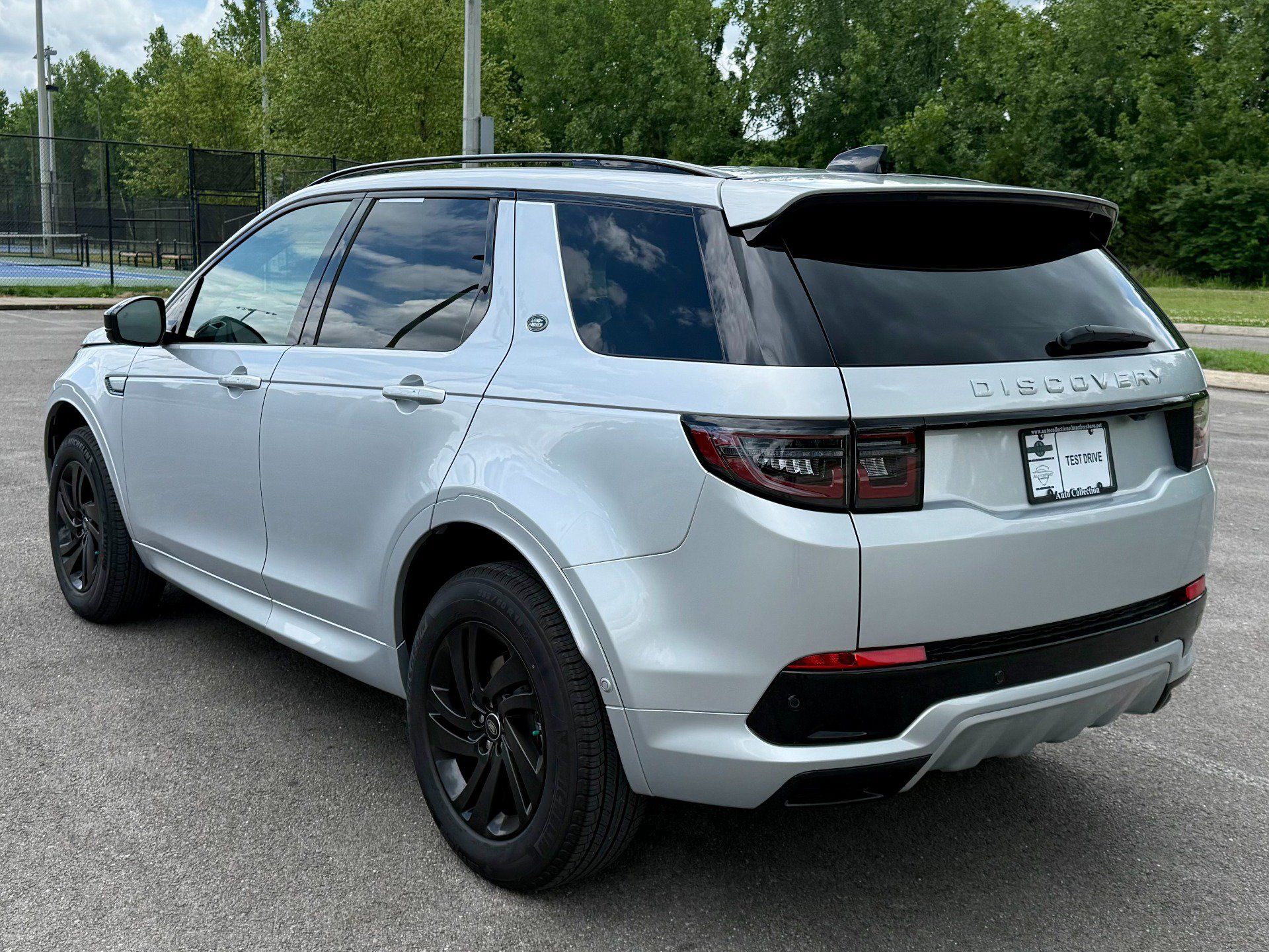 Used 2025 Land Rover Discovery Sport S AWD/4WD image 4