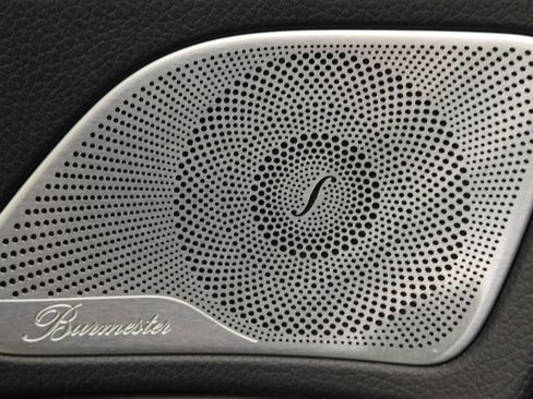 Used 2017 Mercedes-Benz S 550 Sedan w/ Sport Package w/ Sport Package image 33