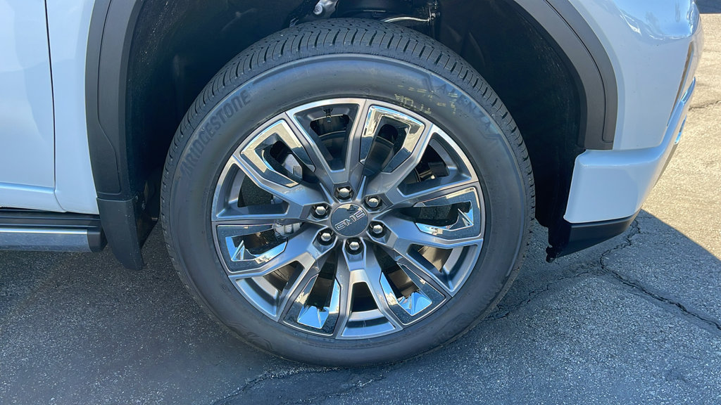New 2026 GMC Sierra 1500 Denali AWD/4WD image 9