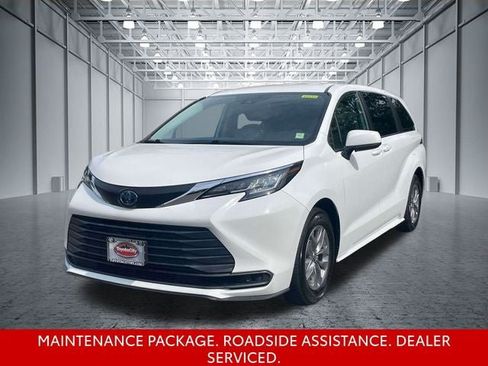 Used 2022 Toyota Sienna LE FWD image 4