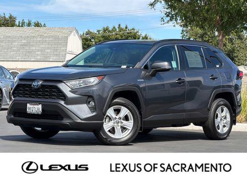 Used 2021 Toyota RAV4 XLE w/ Convenience Package AWD/4WD image 1