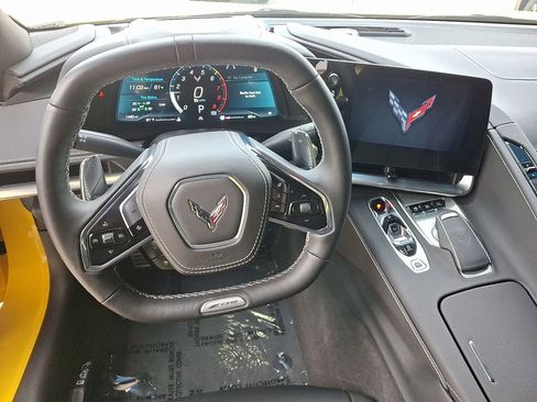 Used 2025 Chevrolet Corvette Z06 RWD image 10