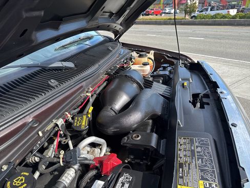 Used 2011 Ford E-150 and Econoline 150 w/ Premium Van Group image 19
