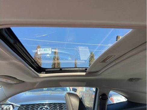 Used 2010 Chevrolet Camaro SS w/ LPO, Ground Effects Package image 17