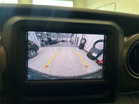 Used 2021 Jeep Wrangler Unlimited Sport image 26