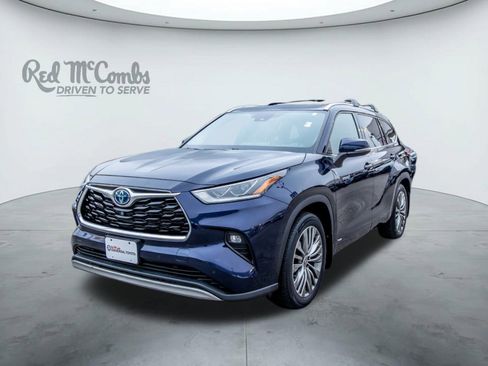 Used 2021 Toyota Highlander Platinum image 1