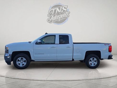 Used 2018 Chevrolet Silverado 1500 LT w/ Trailering Package AWD/4WD image 2